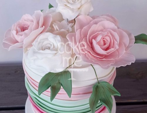 Τριαντάφυλλα σε παστέλ τούρτα