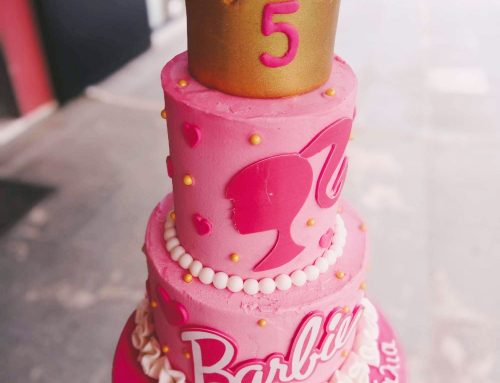 Barbie με κορώνα